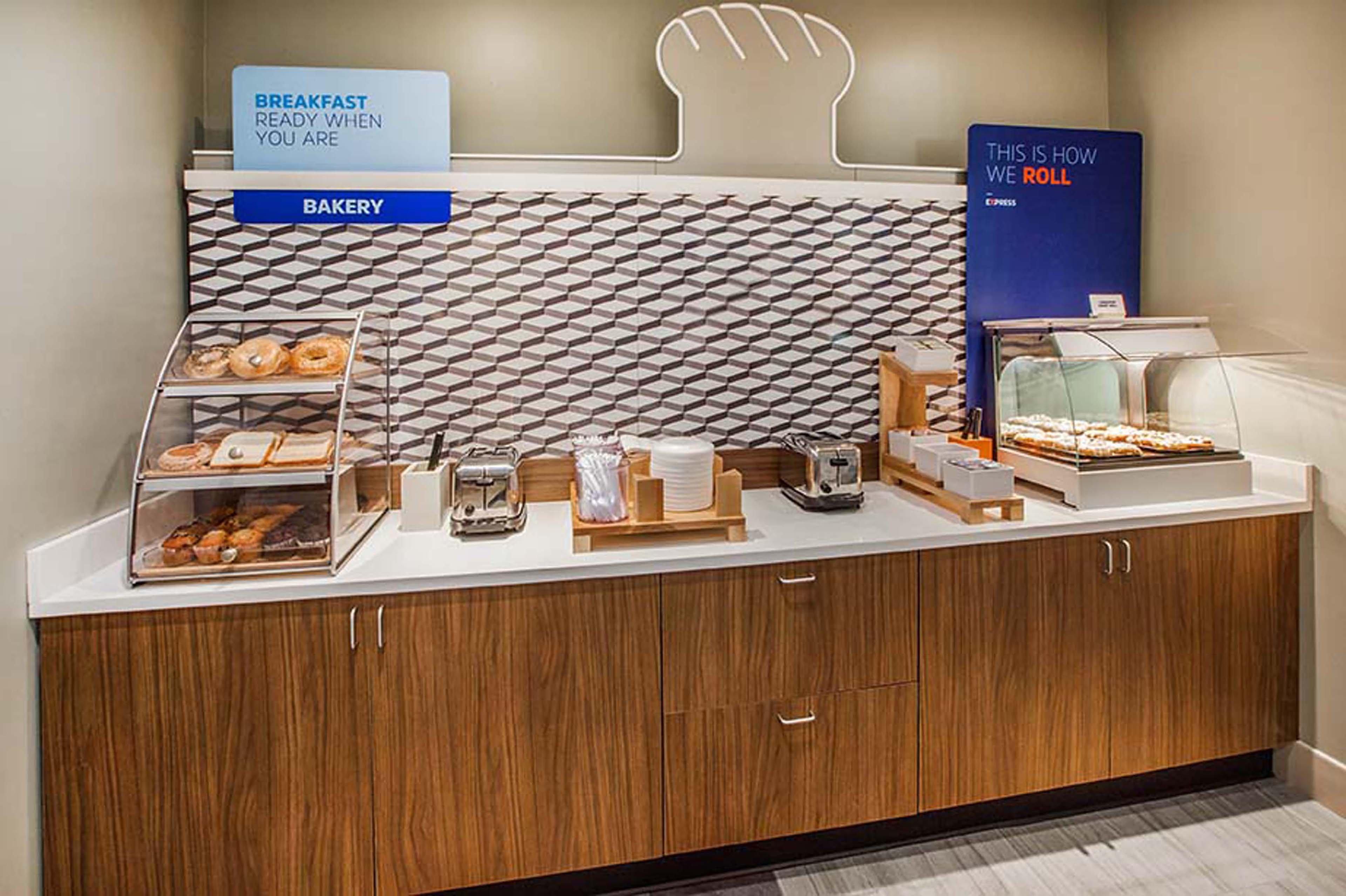 Holiday Inn Express & Suites Watsonville By Ihg Luaran gambar