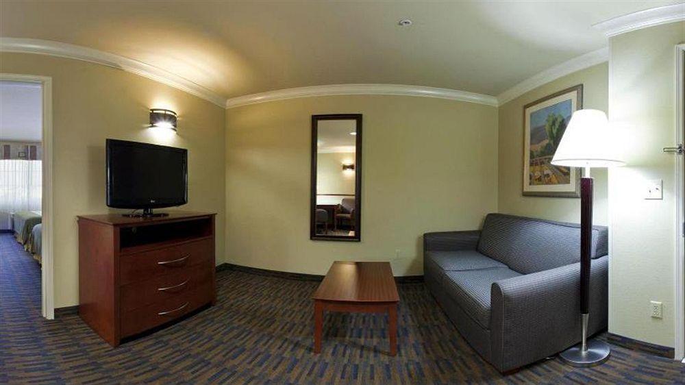 Holiday Inn Express & Suites Watsonville By Ihg Luaran gambar