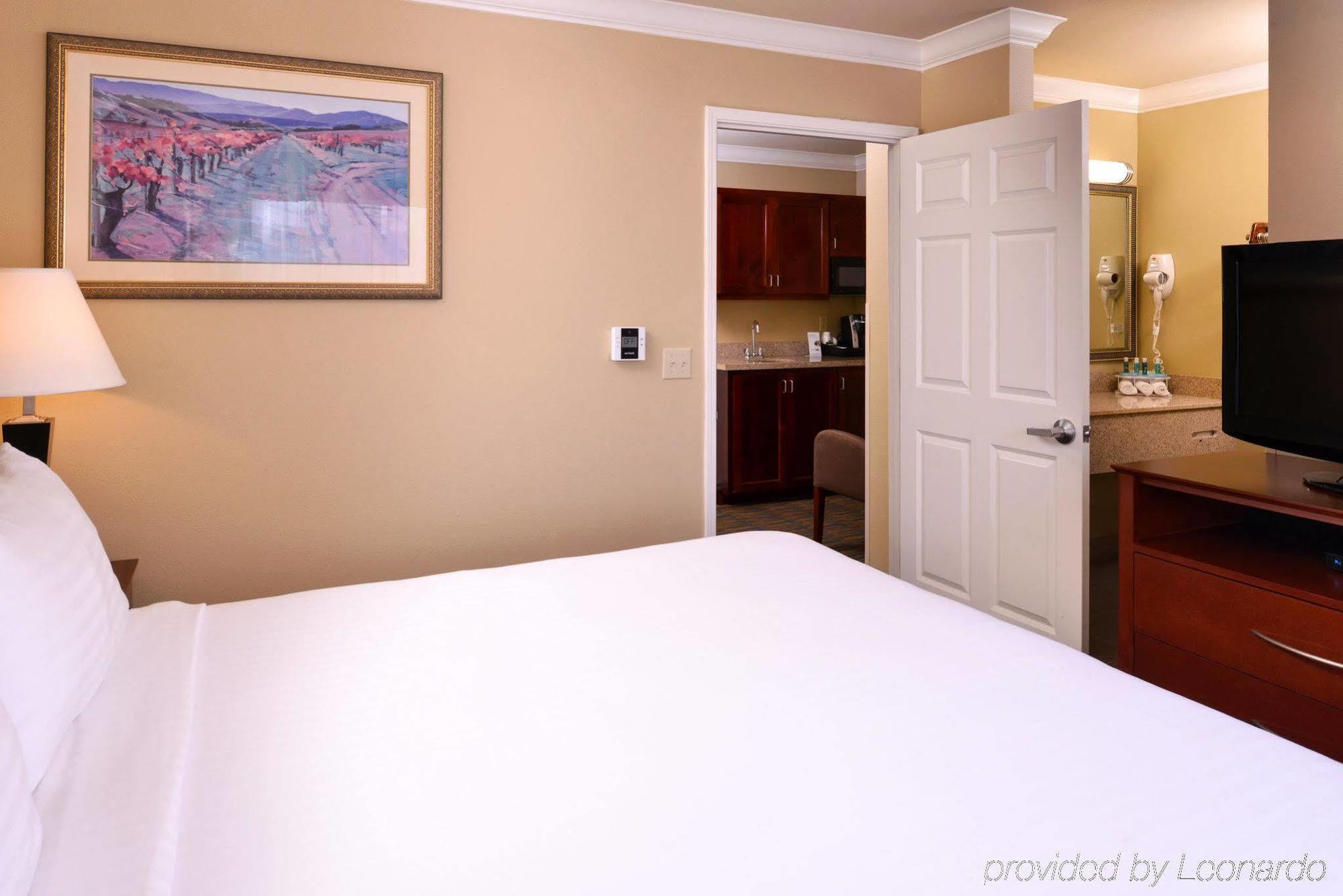 Holiday Inn Express & Suites Watsonville By Ihg Luaran gambar